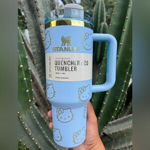 Stanley 40oz Tumbler Hello Kitty Baby Blue with Gold Cup